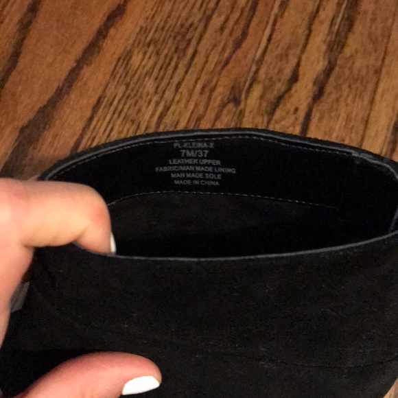 Black suede booties - Picture 4 of 5